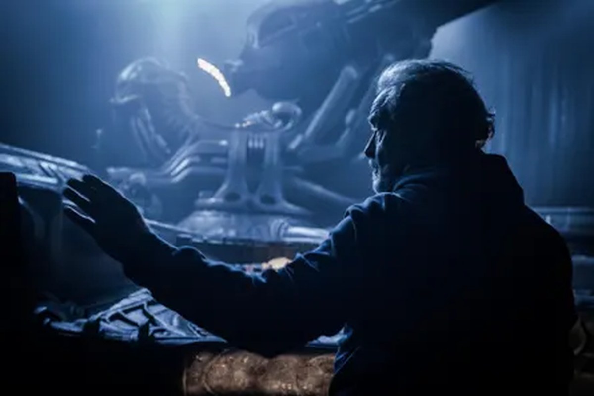 Ridley Scott on the set of Alien: Covenant
