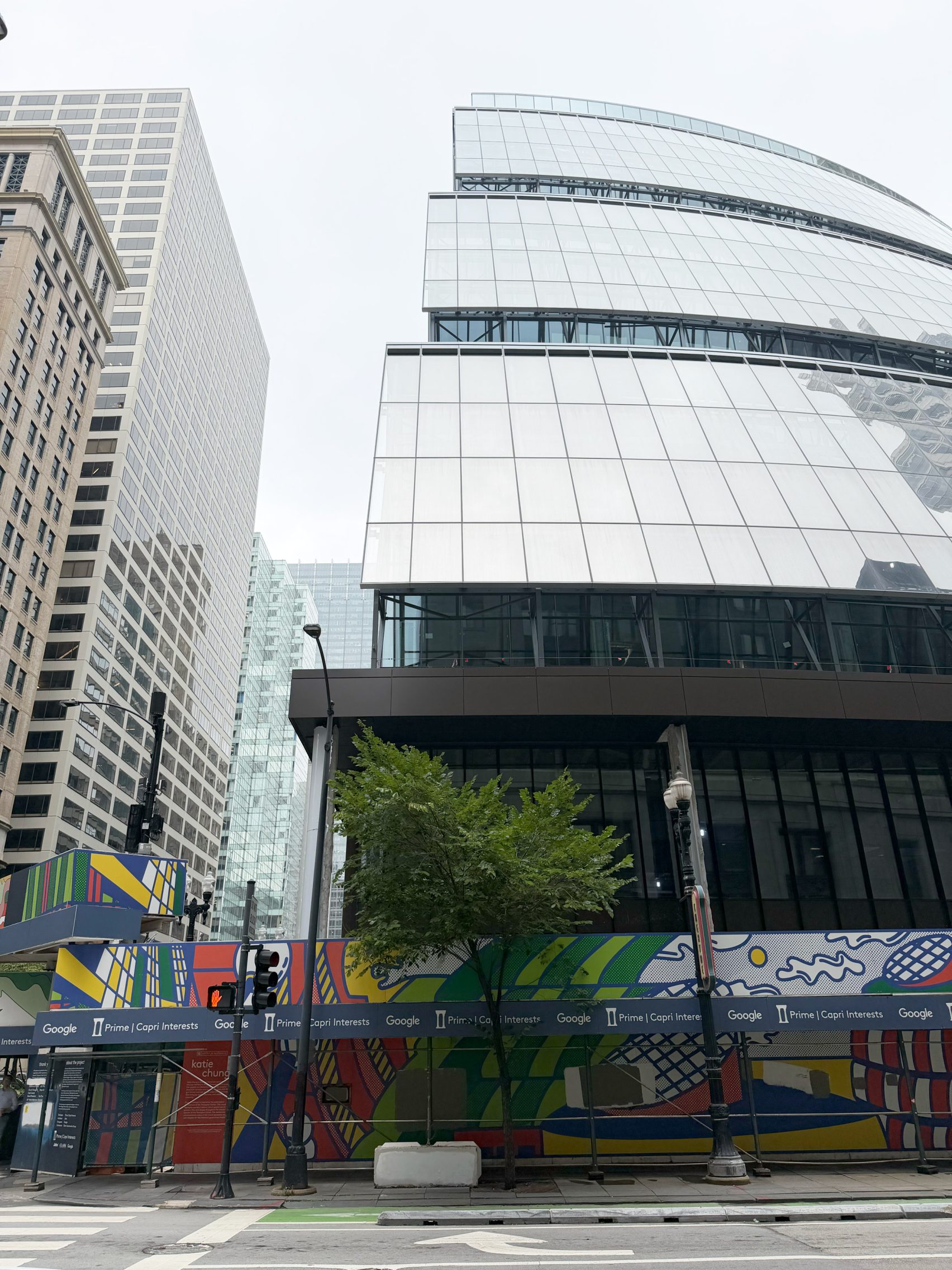 Glazing on Thompson Center in Chicago