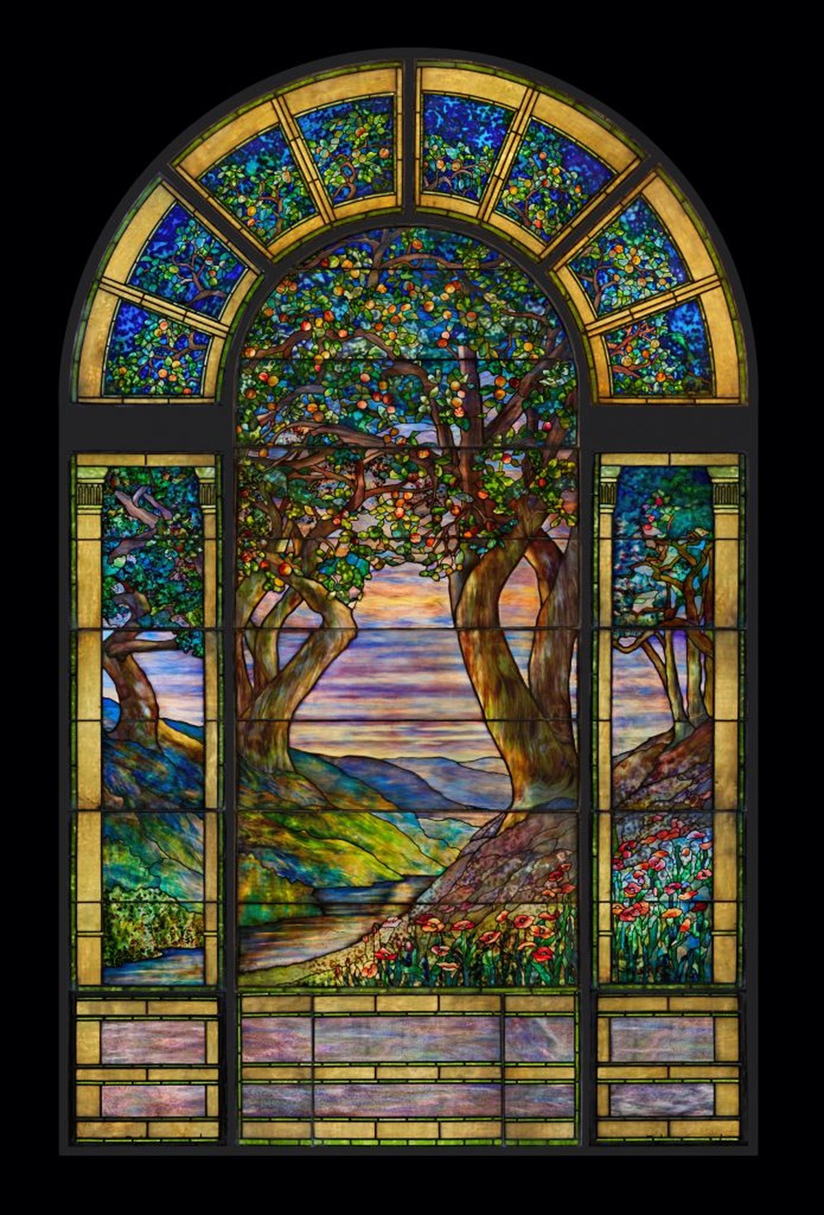 Neden Louis Comfort Tiffany Koleksiyoncuları Hala Büyülüyor?