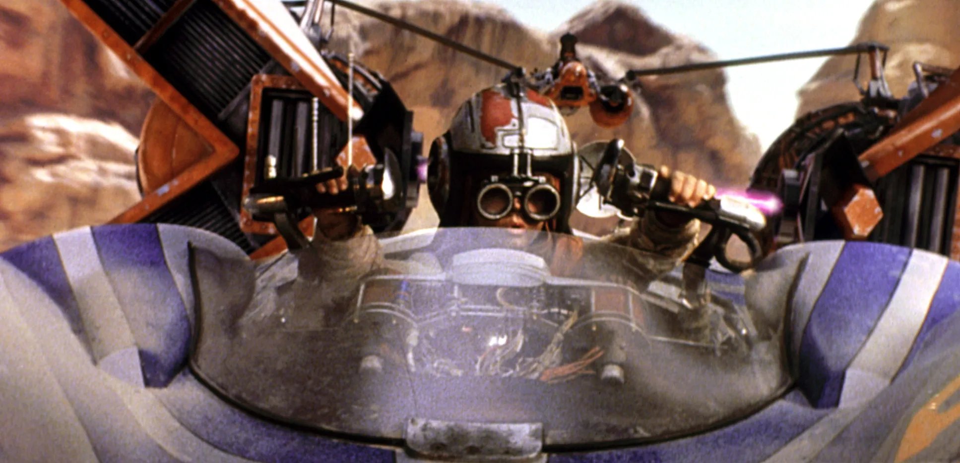 STAR WARS: EPISODE I - THE PHANTOM MENACE, Jake Lloyd, 1999, escape in a vehicle. TM and Copyright (c) Lucasfilm/20th Century Fox Film Corp. All rights reserved. Courtesy: Everett Collection.