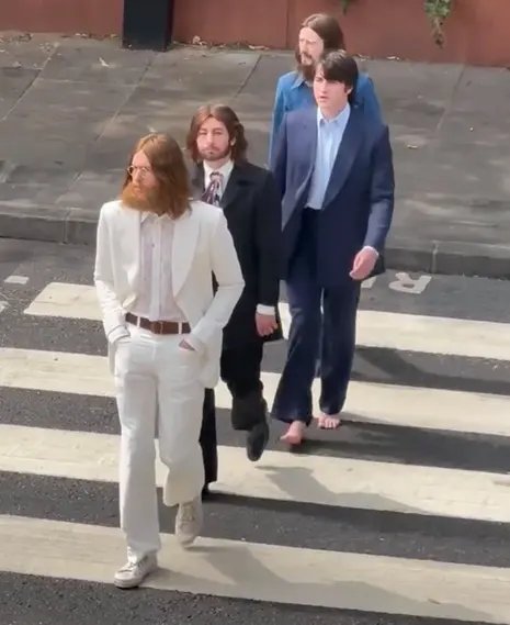Paul Mescal, Barry Keoghan, Joseph Quinn and Harris Dickinson recreate the Abbey Road crossing photo⁰