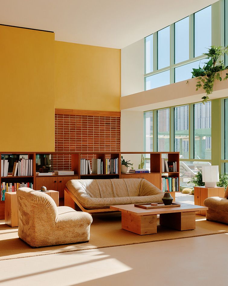 RAY Phoenix images of contemporary residential building with swimming pool amenities and midcentury feel