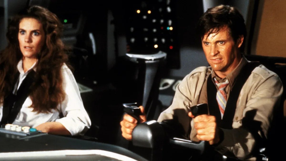 AIRPLANE II: THE SEQUEL, Julie Hagerty, Robert Hays, 1982, (c) Paramount/courtesy Everett Collection