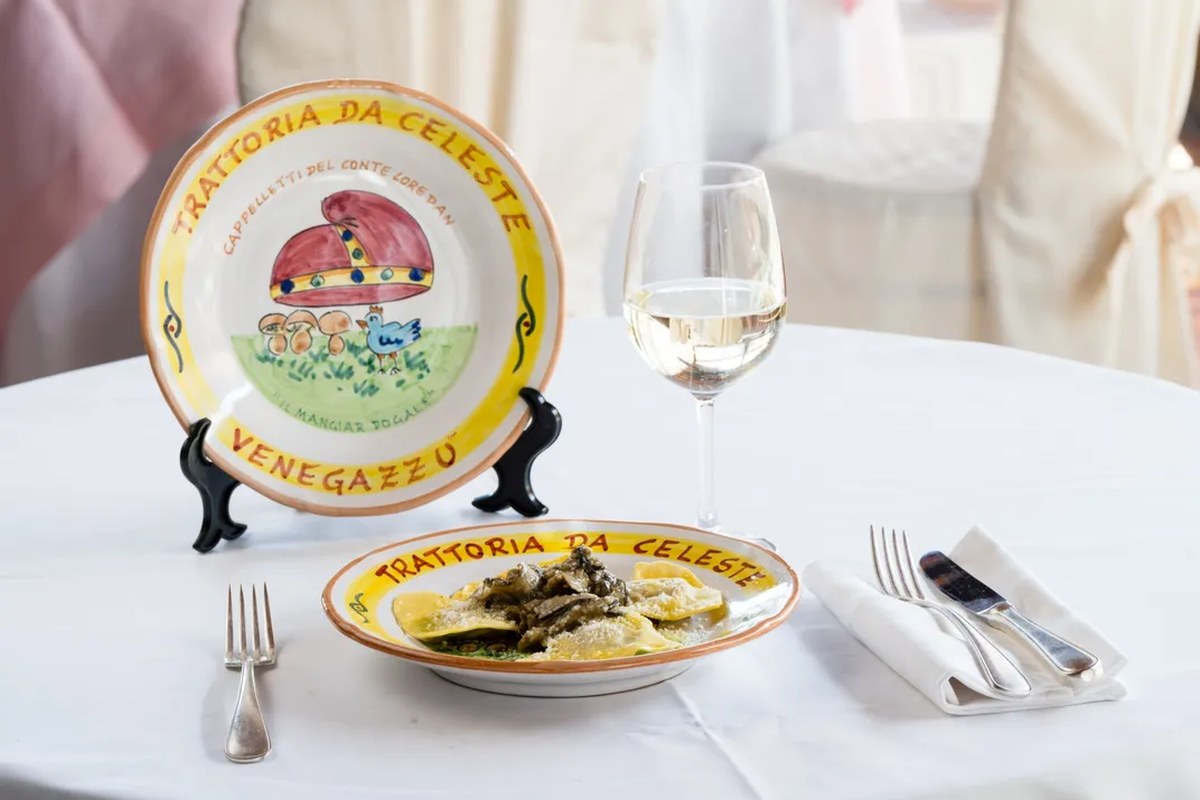 In Some Trattorias in Italy, Diners Can Enjoy a Meal and Take the Plate It Was Served on Home as a Souvenir