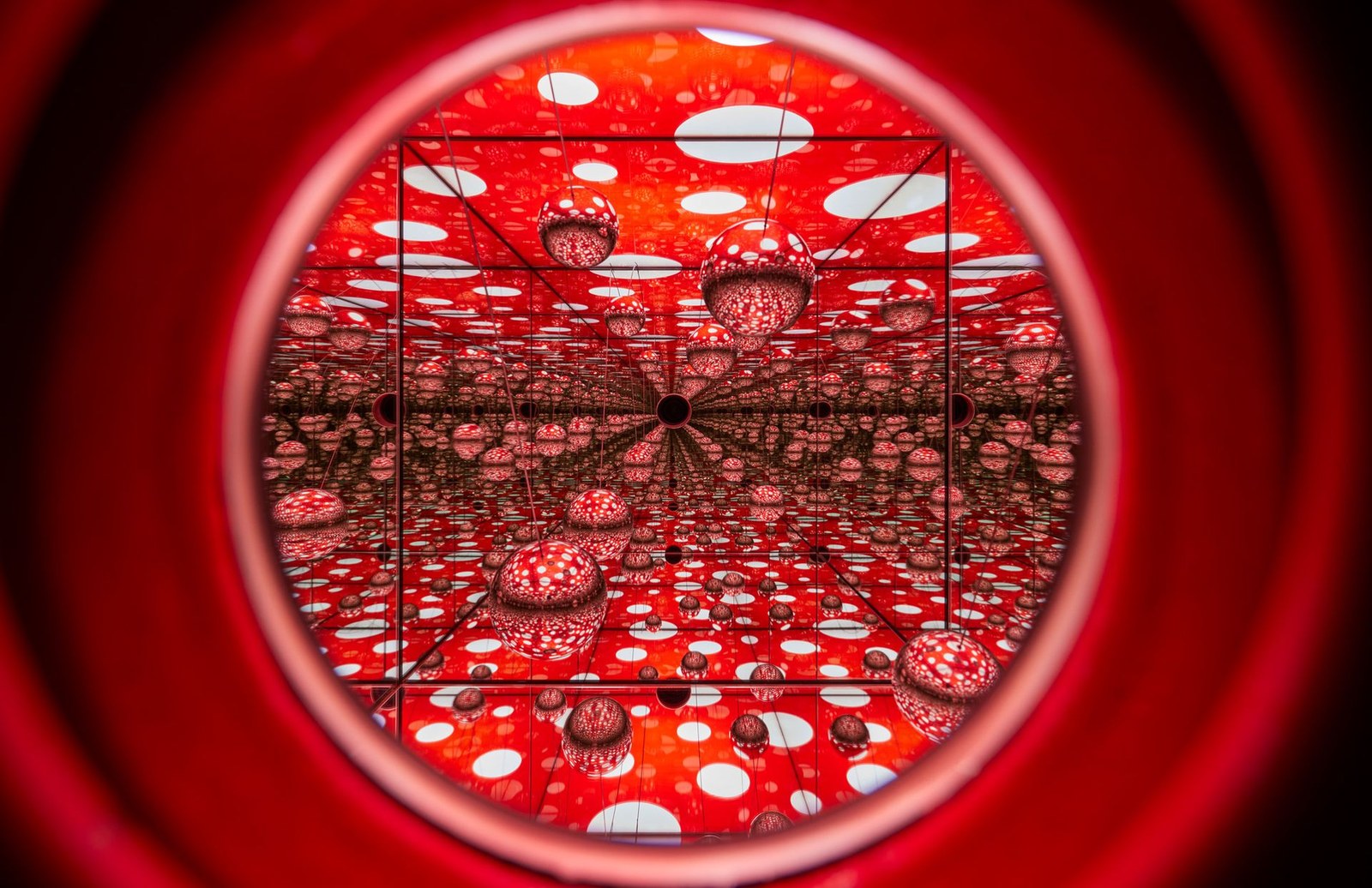 Yayoi Kusama guest editor
