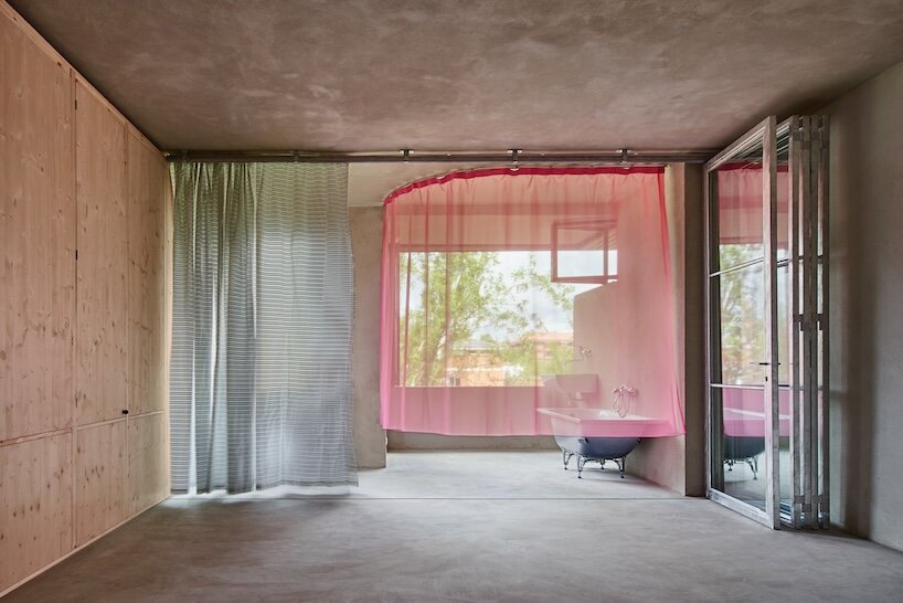 twilight of corridors: how TAKK rethinks domestic architecture beyond fixed rooms - 2