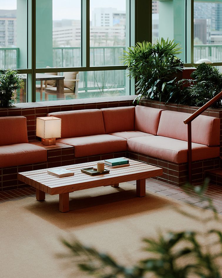 RAY Phoenix images of contemporary residential building with swimming pool amenities and midcentury feel