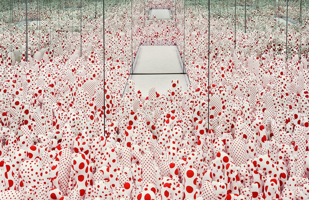 two yayoi kusama's infinity mirror rooms come in 'one with eternity' hirshhorn exhibit