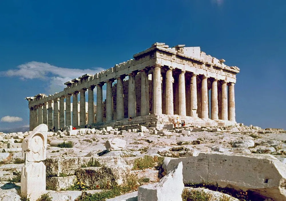 Atina Akropolis'indeki Parthenon: MÖ 447-432 dörik tapınak — Yunan mimari kanonu