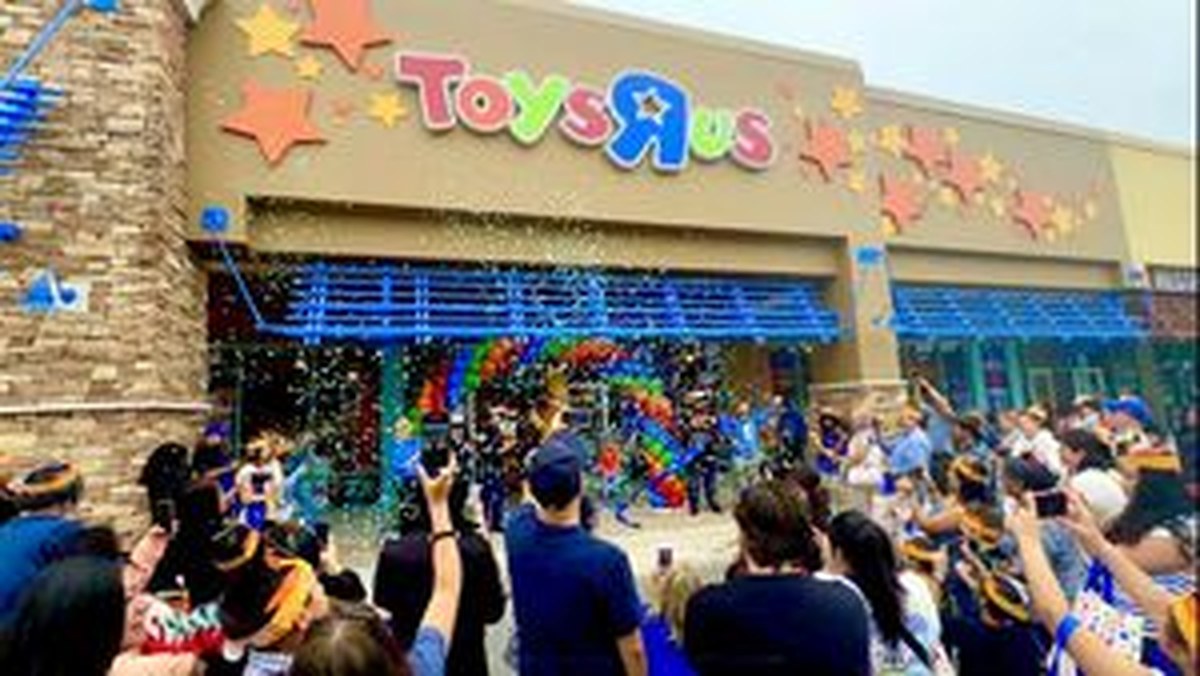 Toys'R'Us is opening 120 new U.S. stores in its biggest domestic expansion in years
