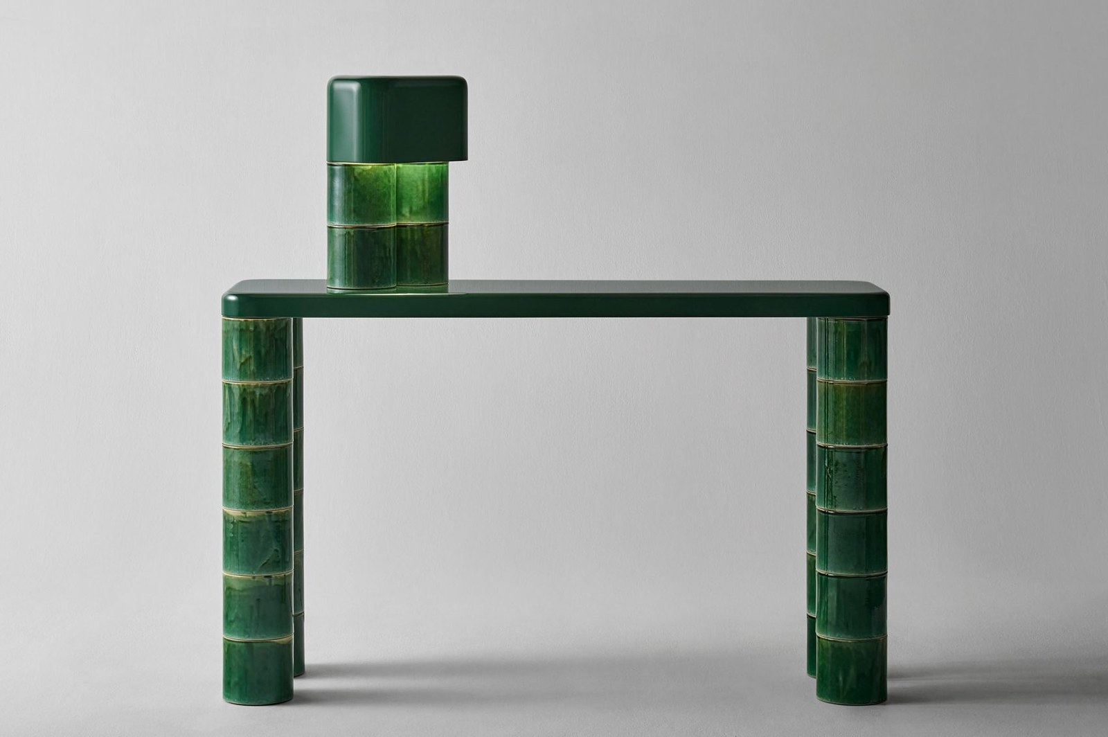 Green ceramic console