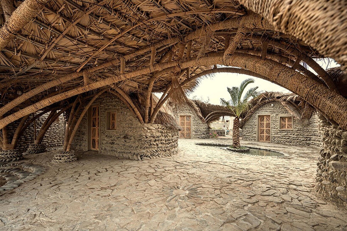 when the power goes out, how can the architecture keep a house cool? - 3