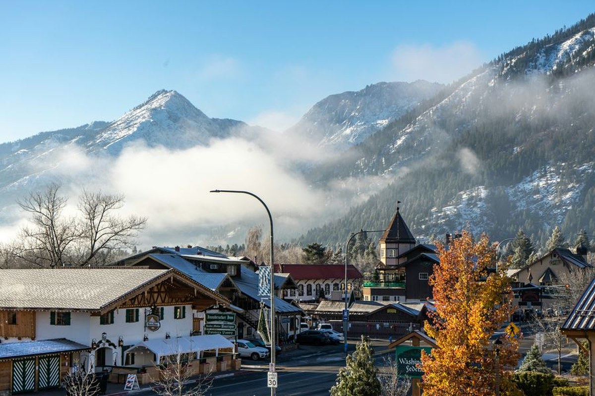 8 U.S. towns that turn into a completely different destination in the fall