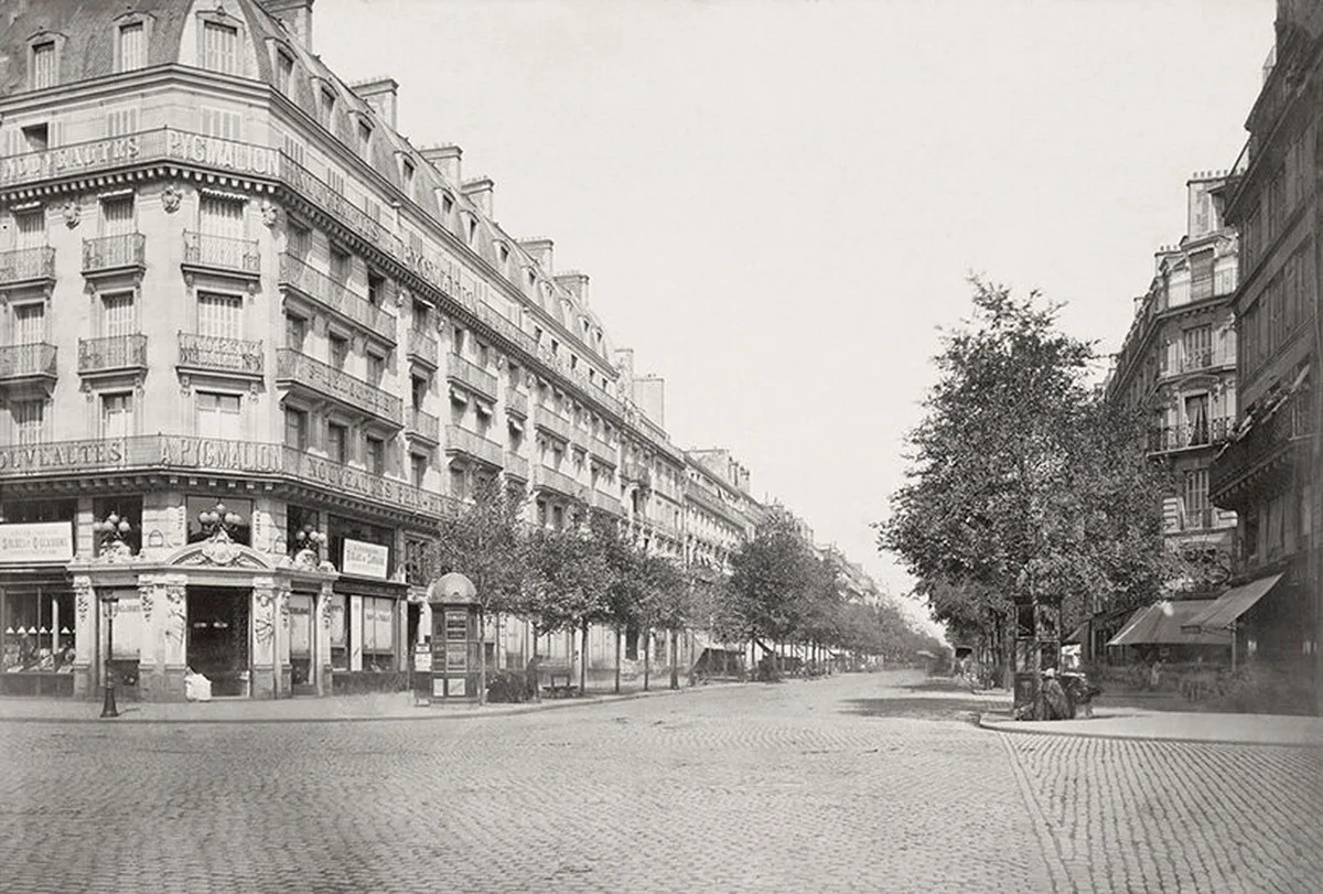 the flâneur and the birth of the modern urban spectator - 1
