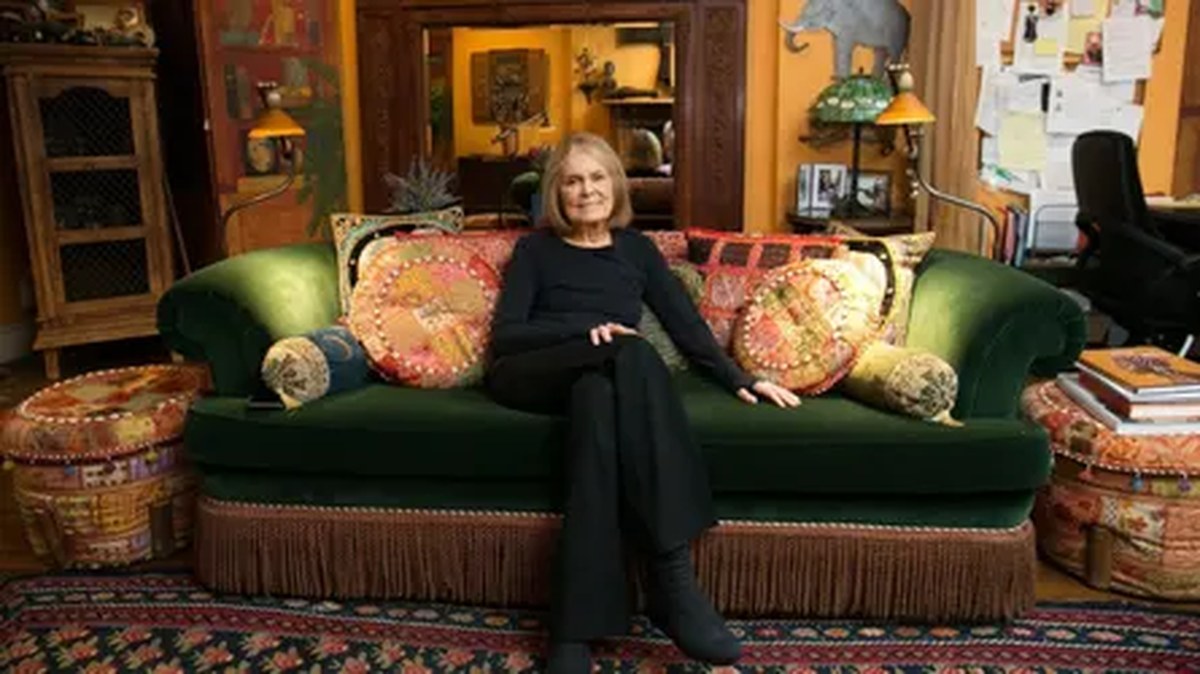Gloria Steinem at home