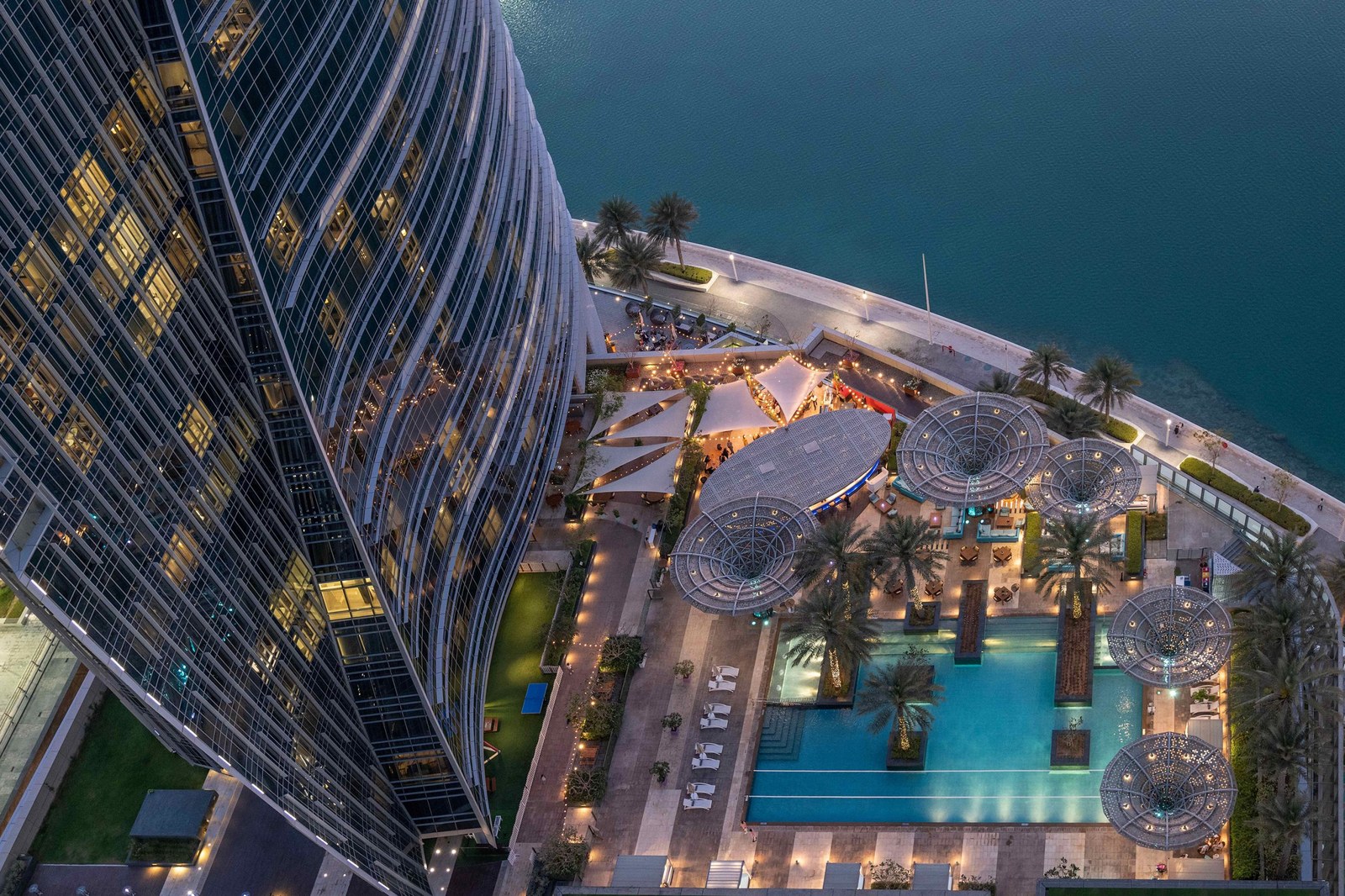Julien’s Auctions Sets Sights on Abu Dhabi With Blockbuster Memorabilia Sale