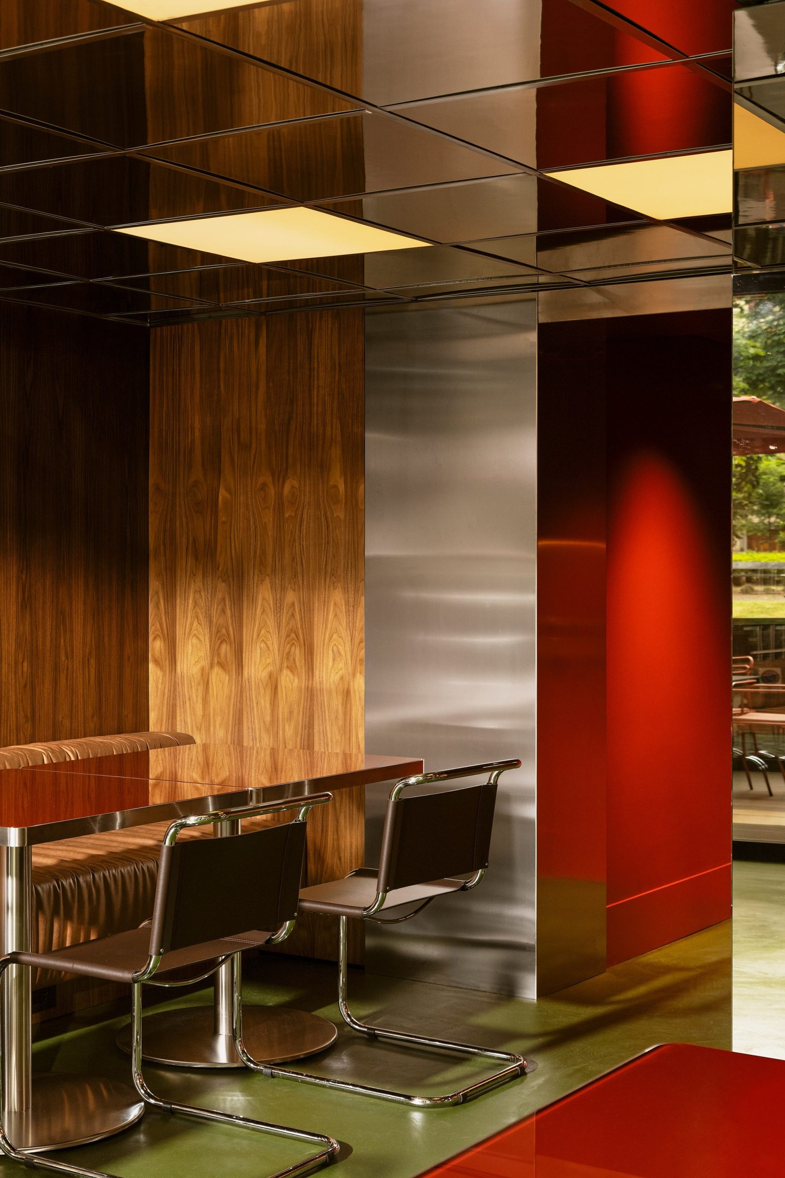 Corner of bar with mirrored ceiling