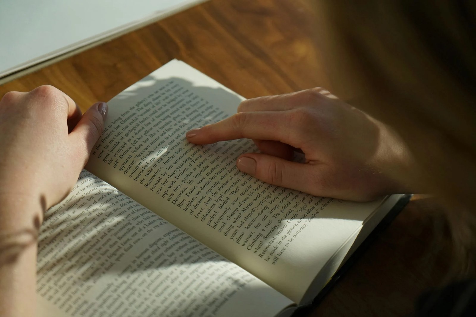 4 ways reading can improve your life