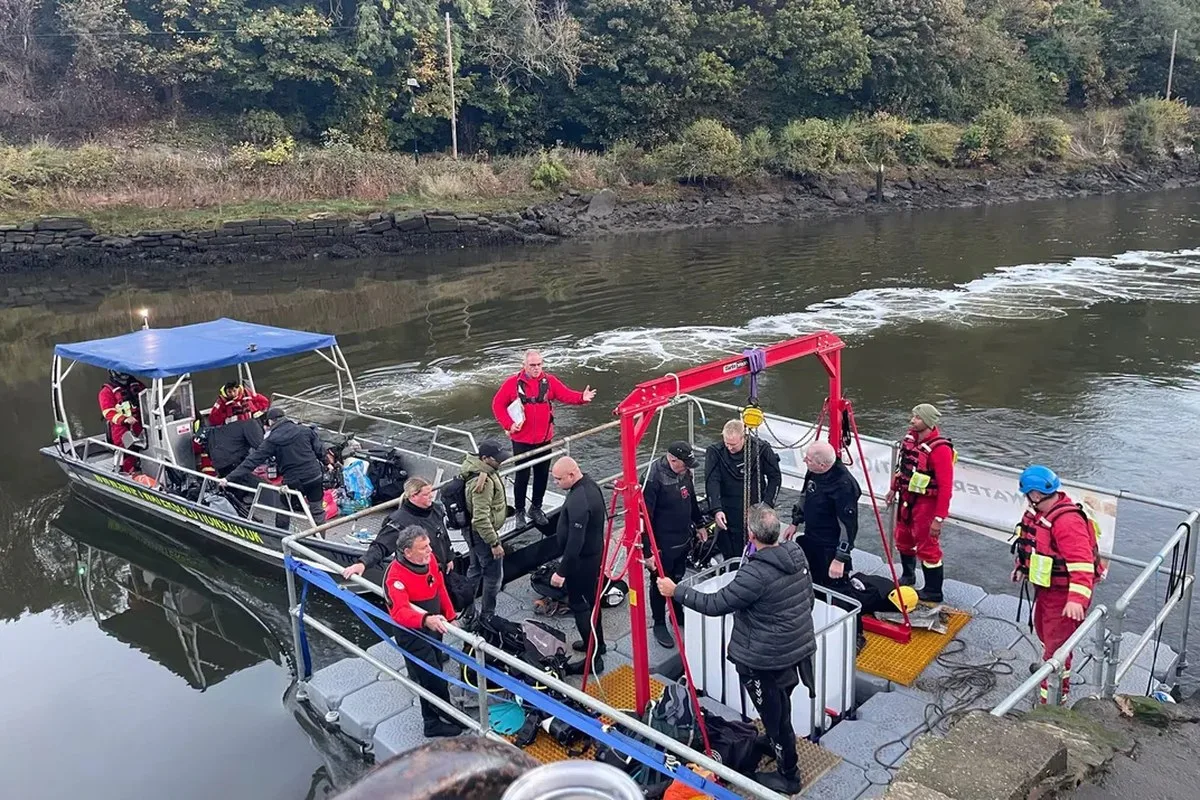 Cauldron recovery boat