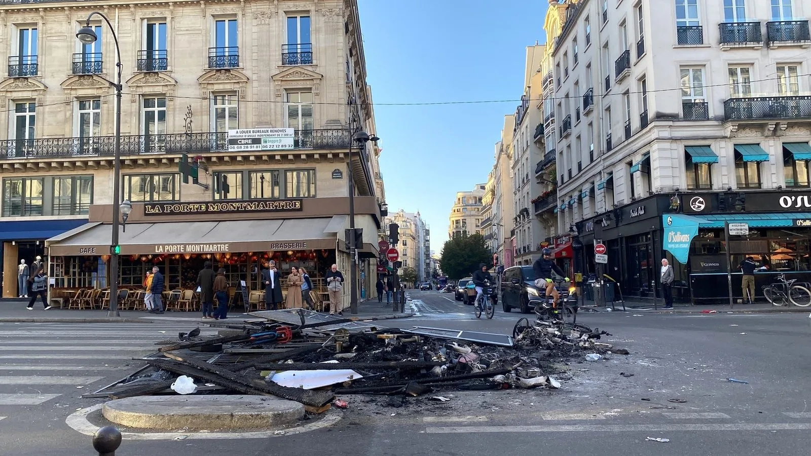 Paris Sanat Haftası Alevler İçinde: Bir Sokağın Portresi